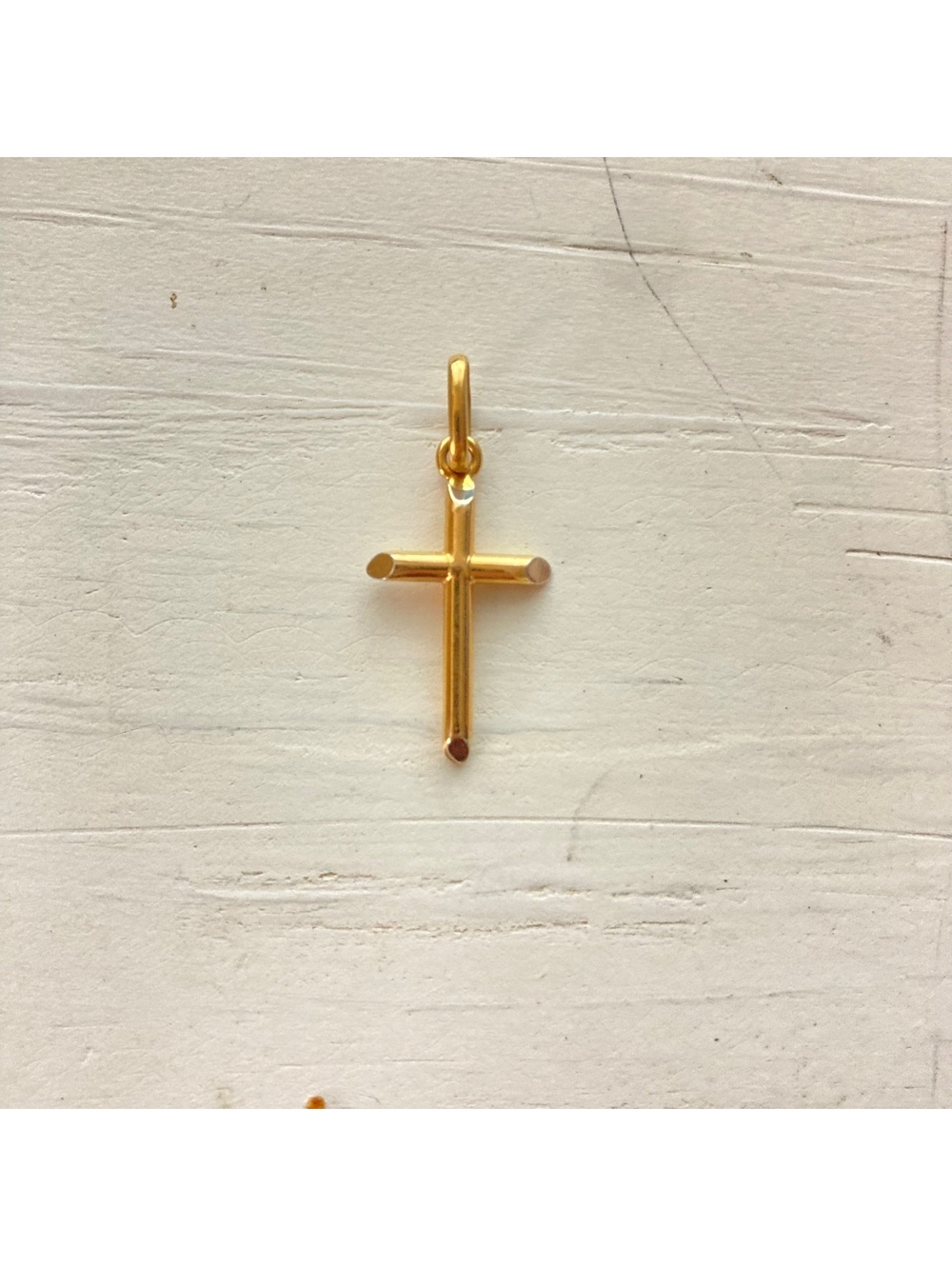 Vintage 7AR-750 18K gold cross pendant